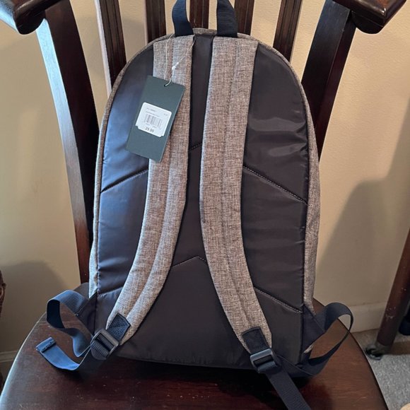 NWT Chuck Taylor All Stars Backpack Gray Navy Blue Red Zippered Adjustable Strap - Picture 3 of 9